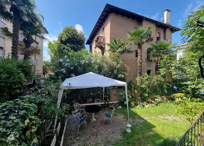 Casa de hóspedes Giardin Sconto - Secret Garden *